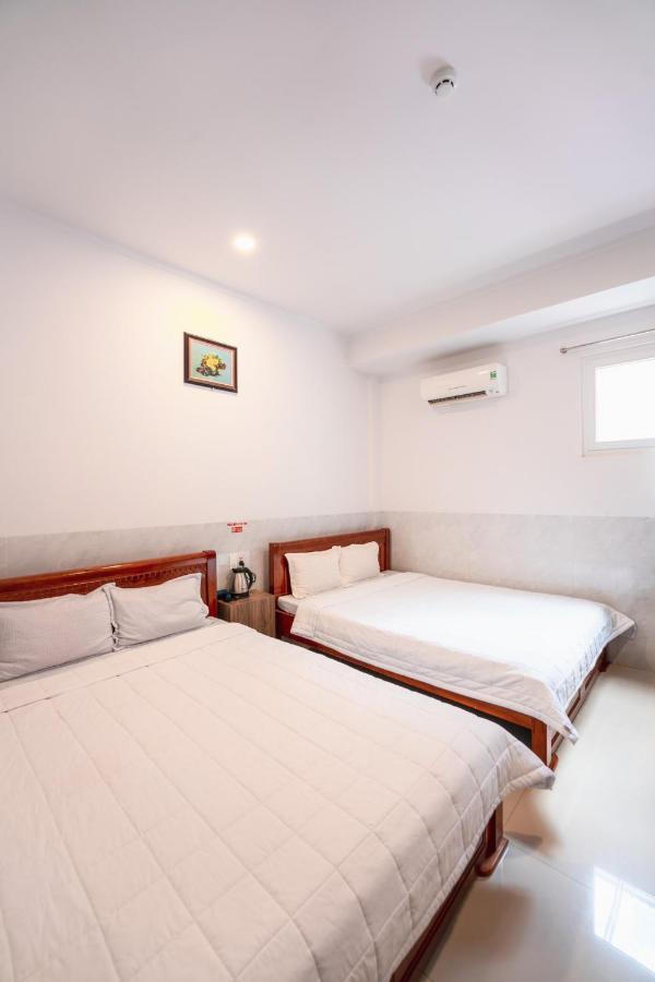 Thanh Ngoc Motel Буонметхуот Экстерьер фото